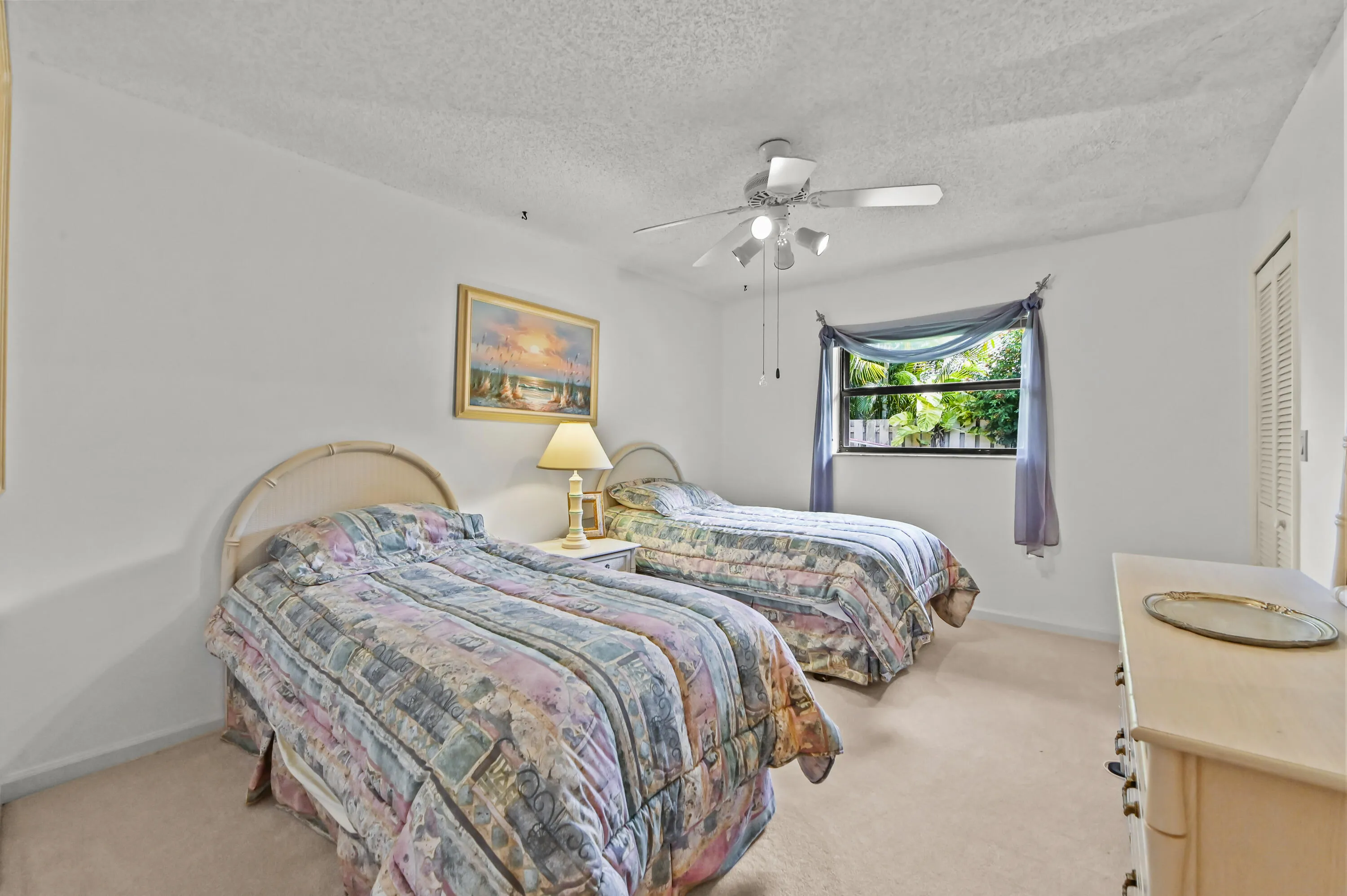 20 Bedroom 01