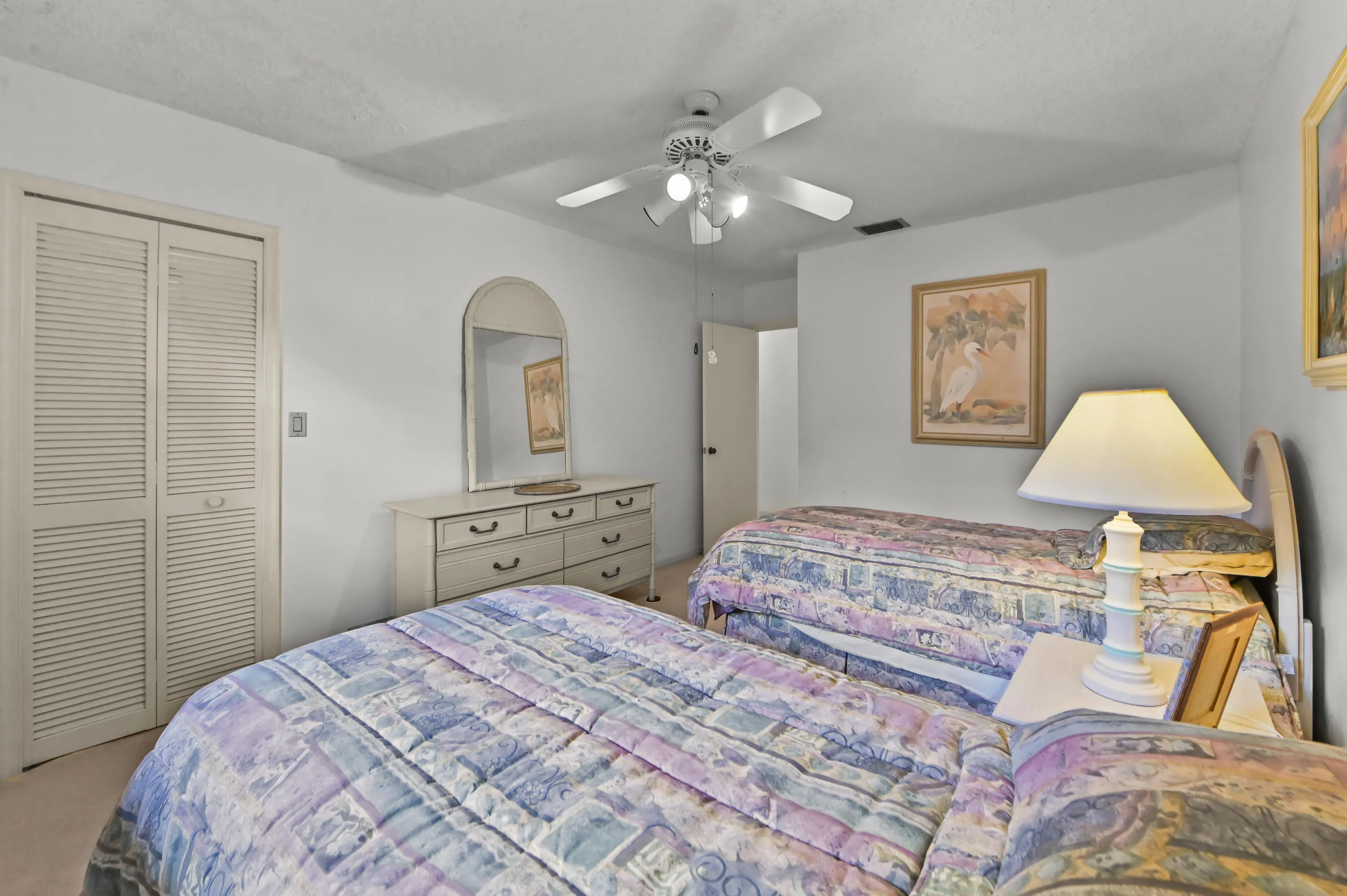 21 Bedroom 02