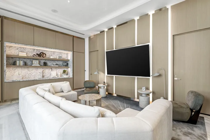 First Floor Ocean Lounge