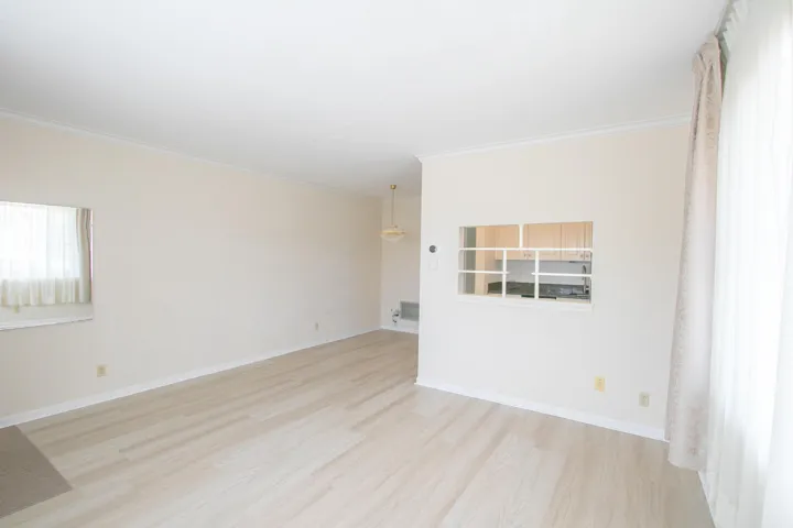 Murry-Hills-208-building4-11a