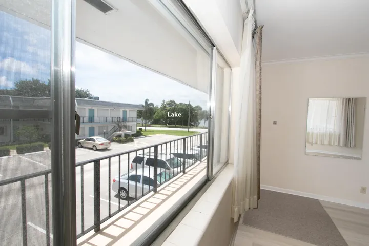 Murry-Hills-208-Building4-9