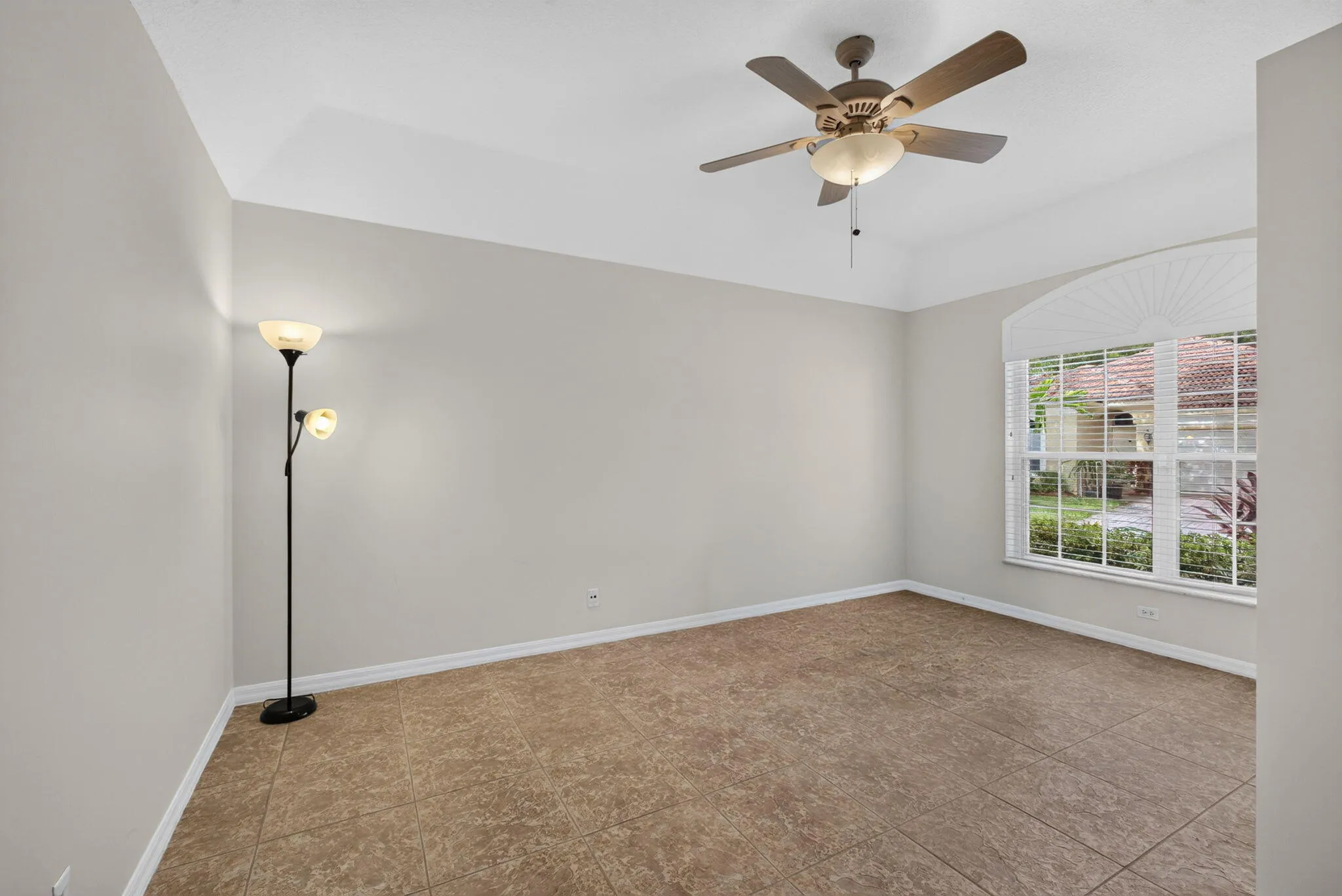 11-web-or-mls-5D1A3376