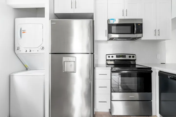 Updated Kitchen and stainless steal appliances