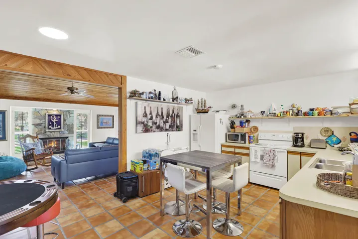 1902_Mimosa_Ave-23