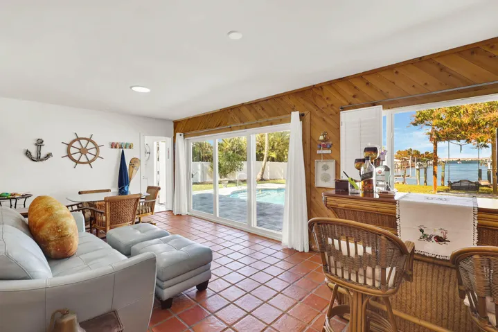 1902_Mimosa_Ave-26
