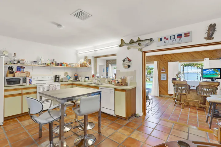 1902_Mimosa_Ave-22