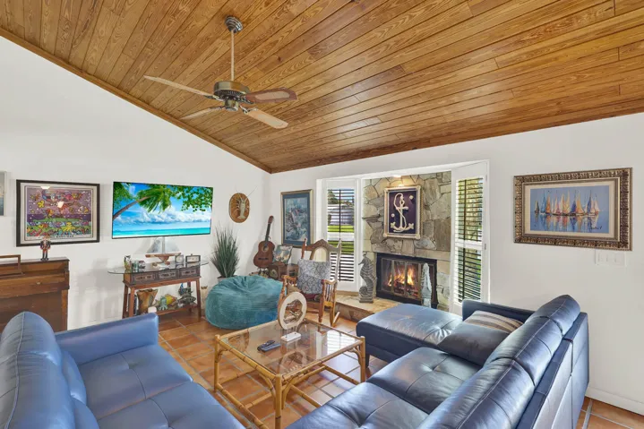 1902_Mimosa_Ave-18