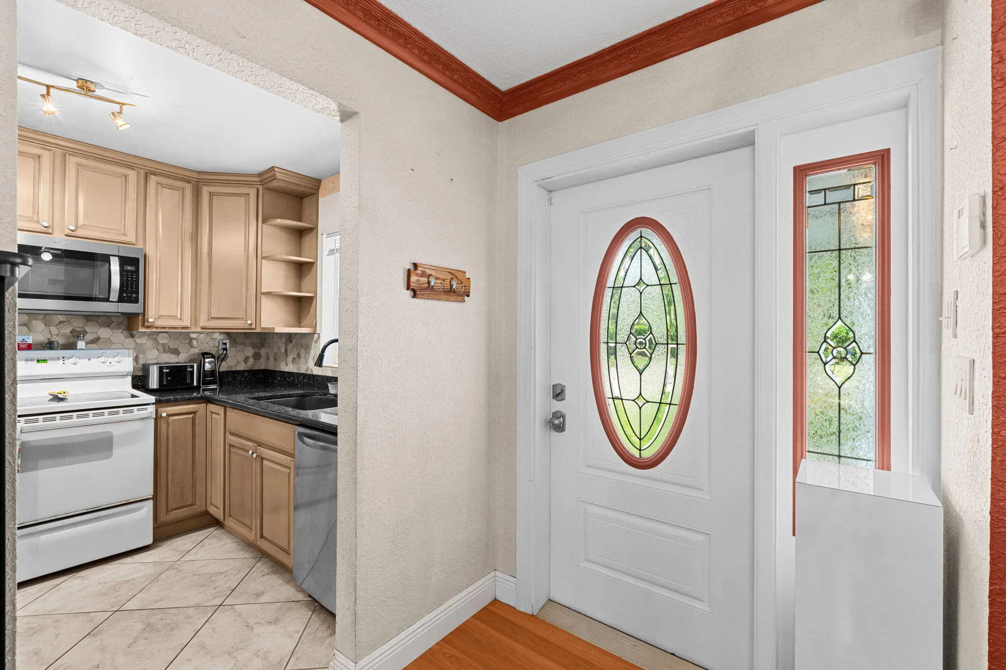 6-web-or-mls-A7404479