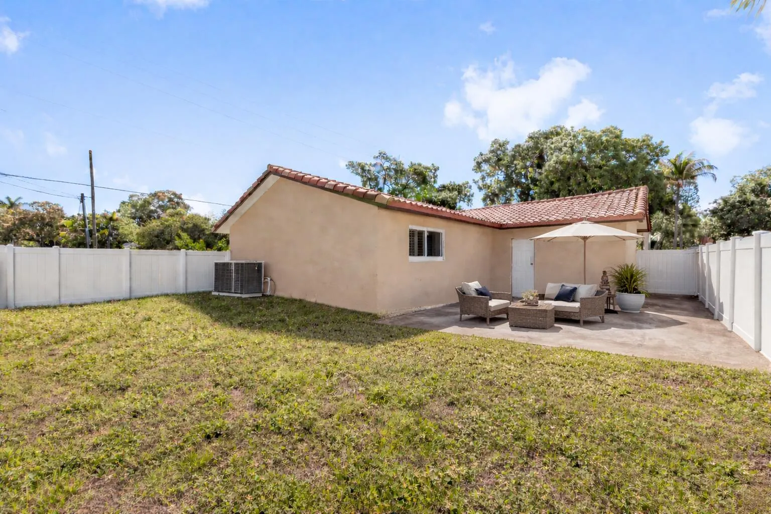 VIRTUALLY STAGED BACKYARD