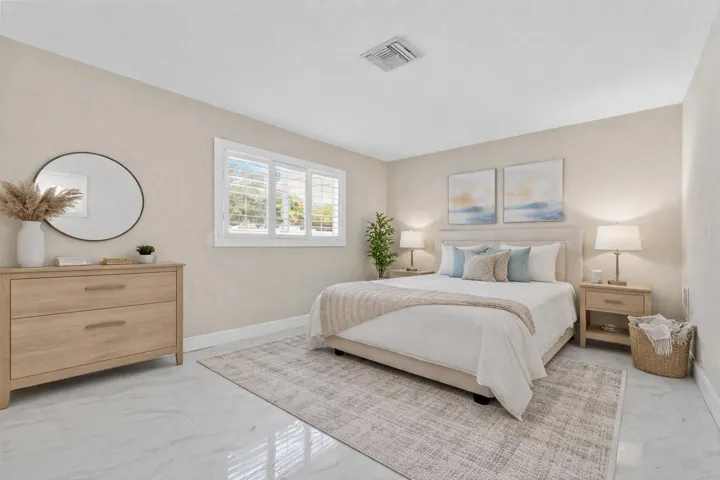 VIRTUALLY STAGED SECOND BEDROOM