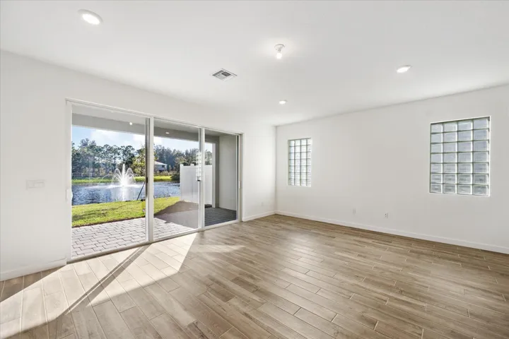 18478 Claybrook (37)