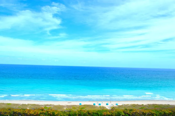 840ft PRISTINE PRIVATE BEACHES