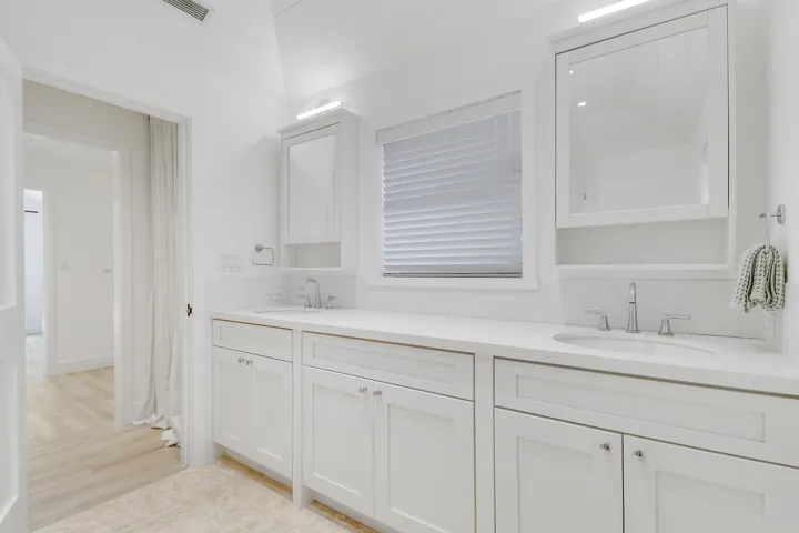 Bathroom - double sinks I