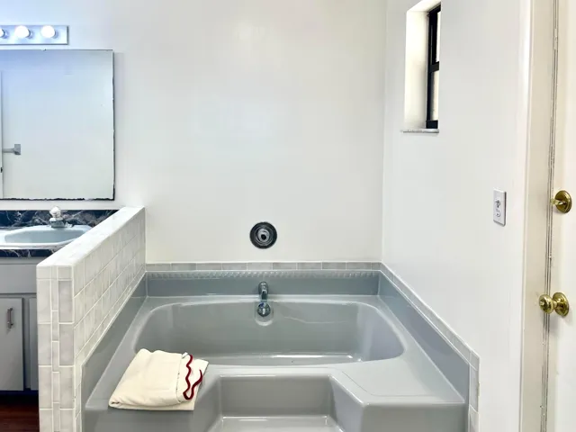 Garden Tub