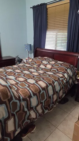 DOWNSTAIRS BED ROOM 1
