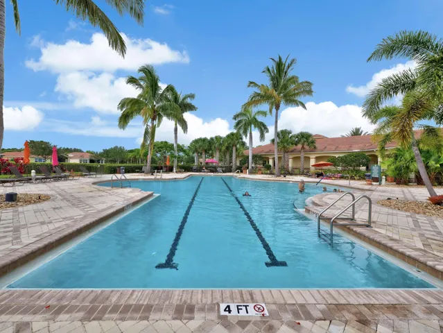 4 - Clubhouse pool
