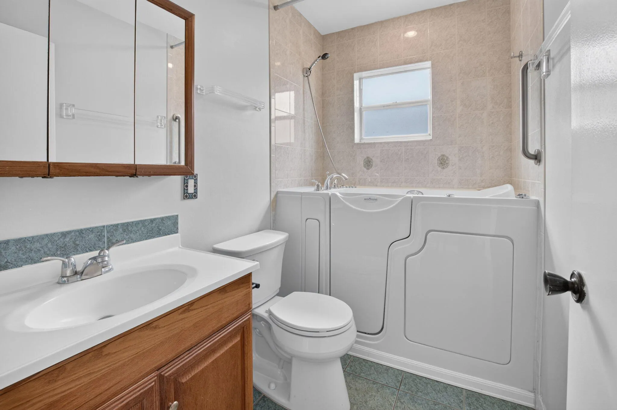 Senior-friendly tub for added accessibility and comfort