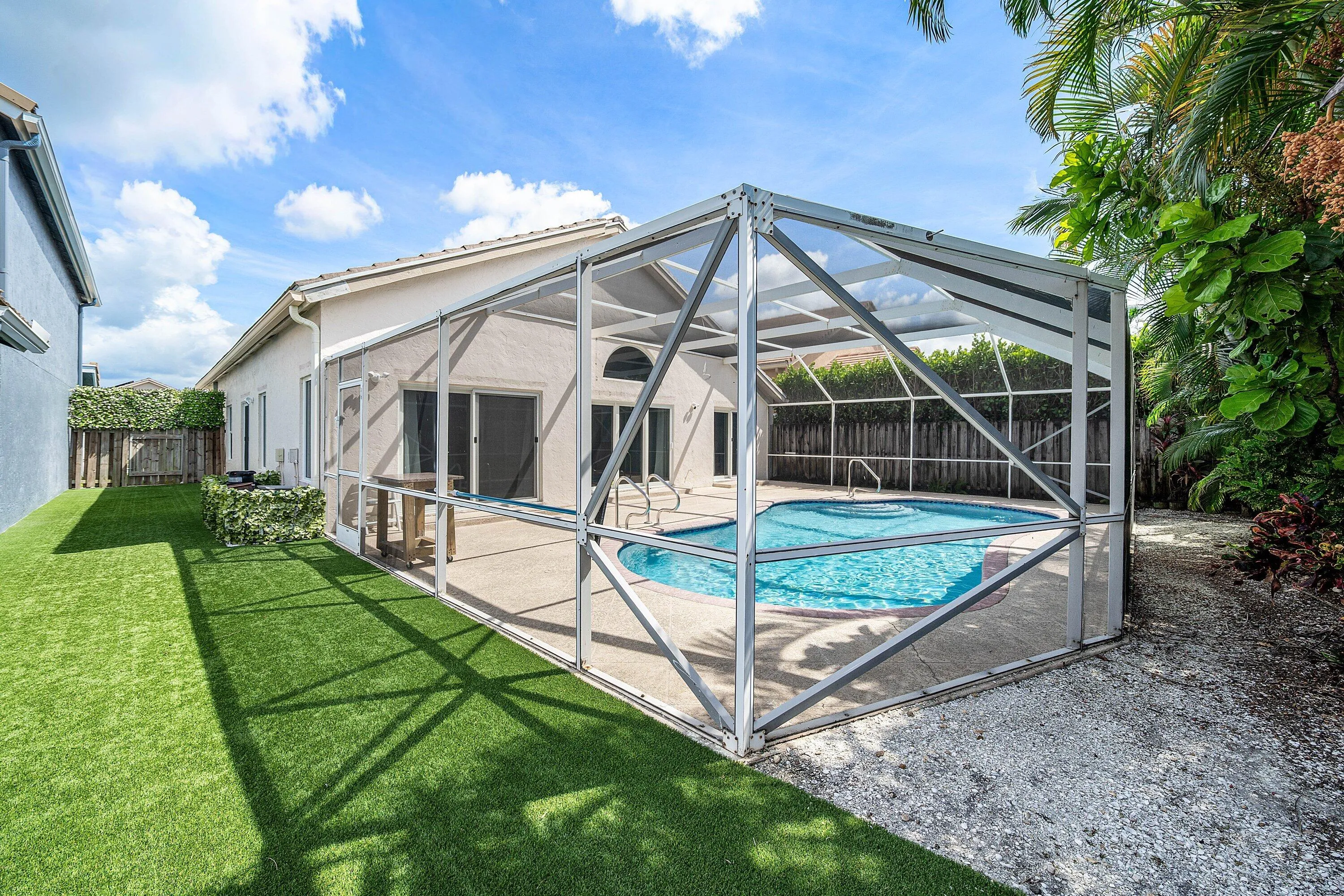 Perfect for children, pets, bbq'ing, or boat storage