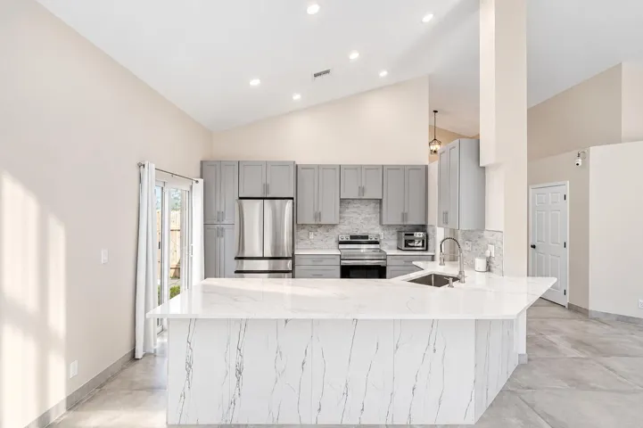 Open Kitchen