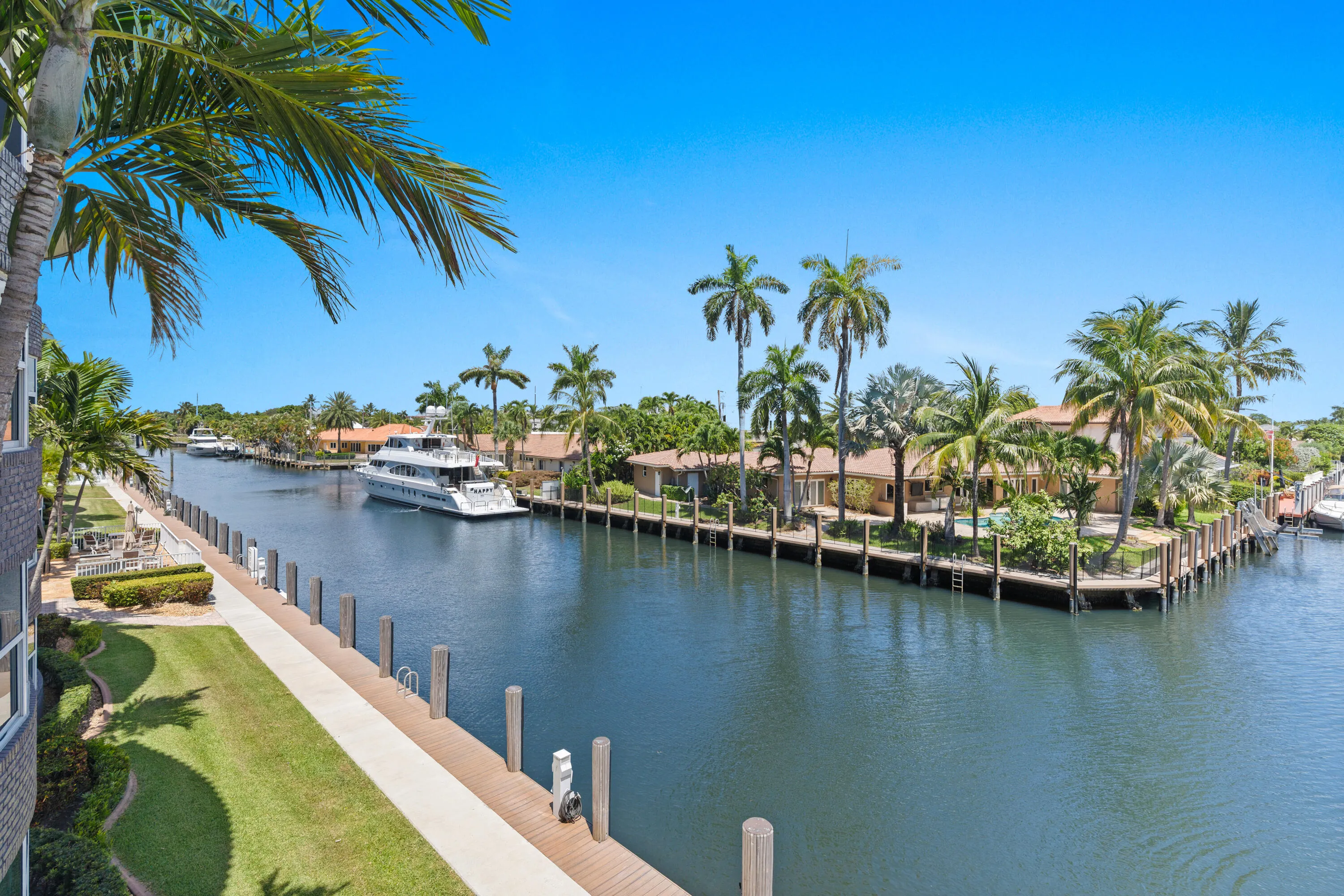 COASTAL LIVING AT ITS BEST FOR BEACH & BOAT LOVERS IN LAUDERDALE BY THE SEA. THIS NICELY REMODELED UNIT FEATURES 1300 SQ FT, 2 BEDROOMS 2 BATHROOMS LOCATED DIRECTLY ON THE CANAL W/ AMAZING WATER VIEWS ONLY 600 FT FROM THE INTRACOASTAL. KITCHEN FEATURES WHITE SHAKER CABINETS, STAINLESS STEEL APPLIANCES W/ GRANITE COUNTERTOPS, & IN UNIT WASHER/ DRYER. PRIMARY BEDROOM ALSO HAS WATER VIEWS W/ WALK IN CUSTOM CALIFORNIA STYLE CLOSET. UPDATED BATHROOMS, NO FIXED BRIDGES, 3 HEATED POOLS, 3 BBQ AREAS, TIKI HUT.