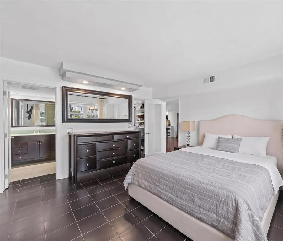 Primary Bedroom Ensuite with water views