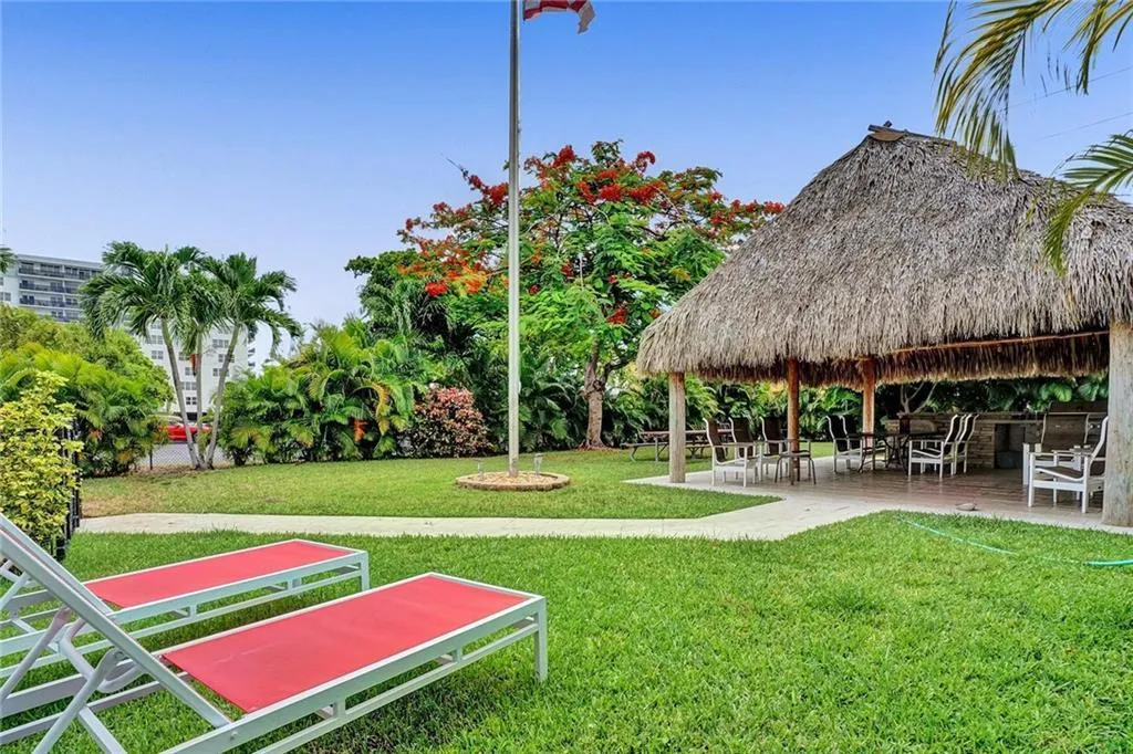 Tiki Hut BBQ Area with Dog Park