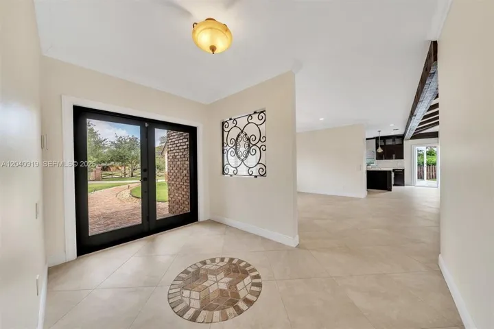 sw front room
