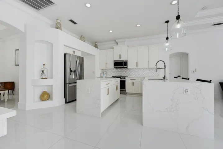 Beautifully Updated Kitchen