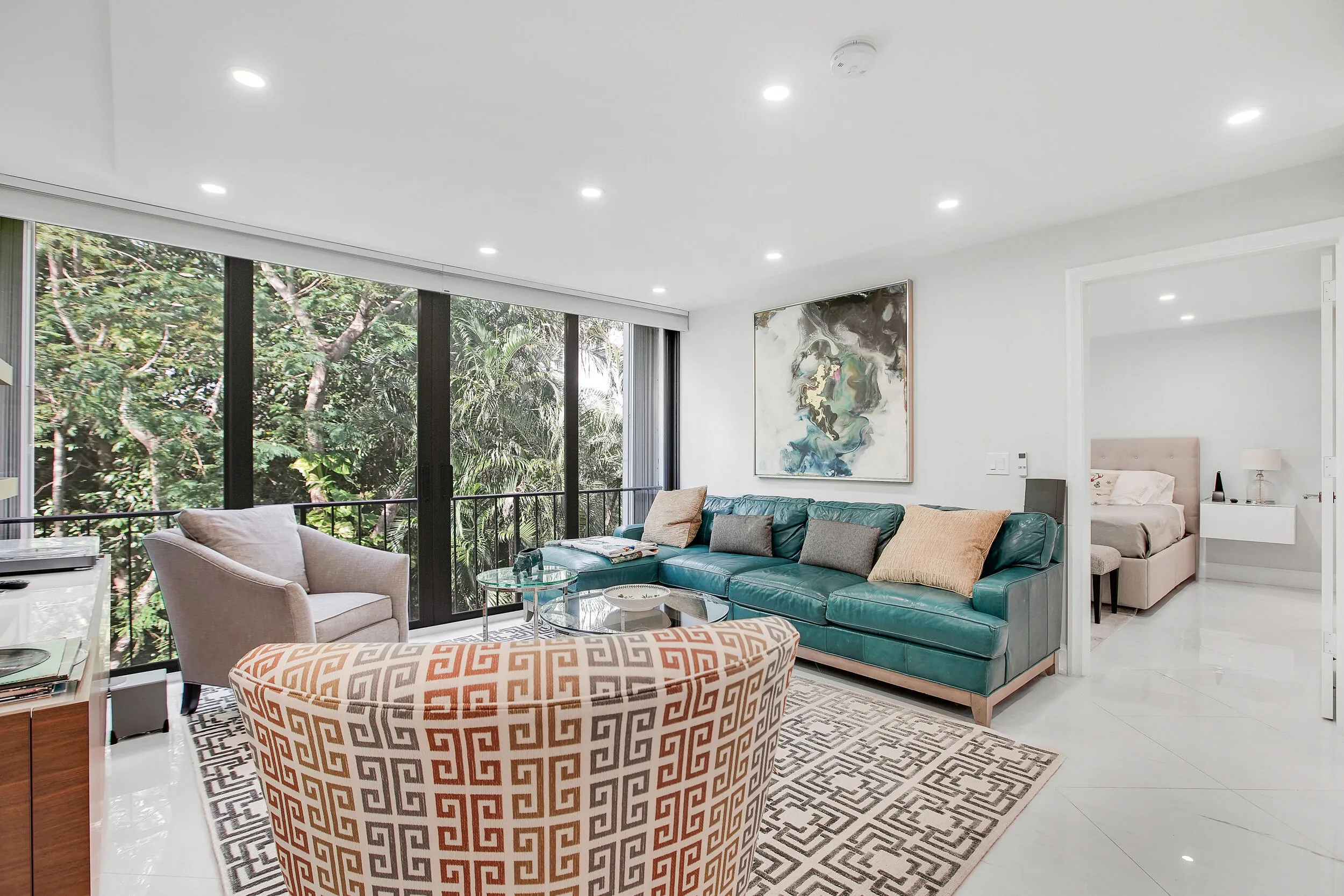 Light and bright living space