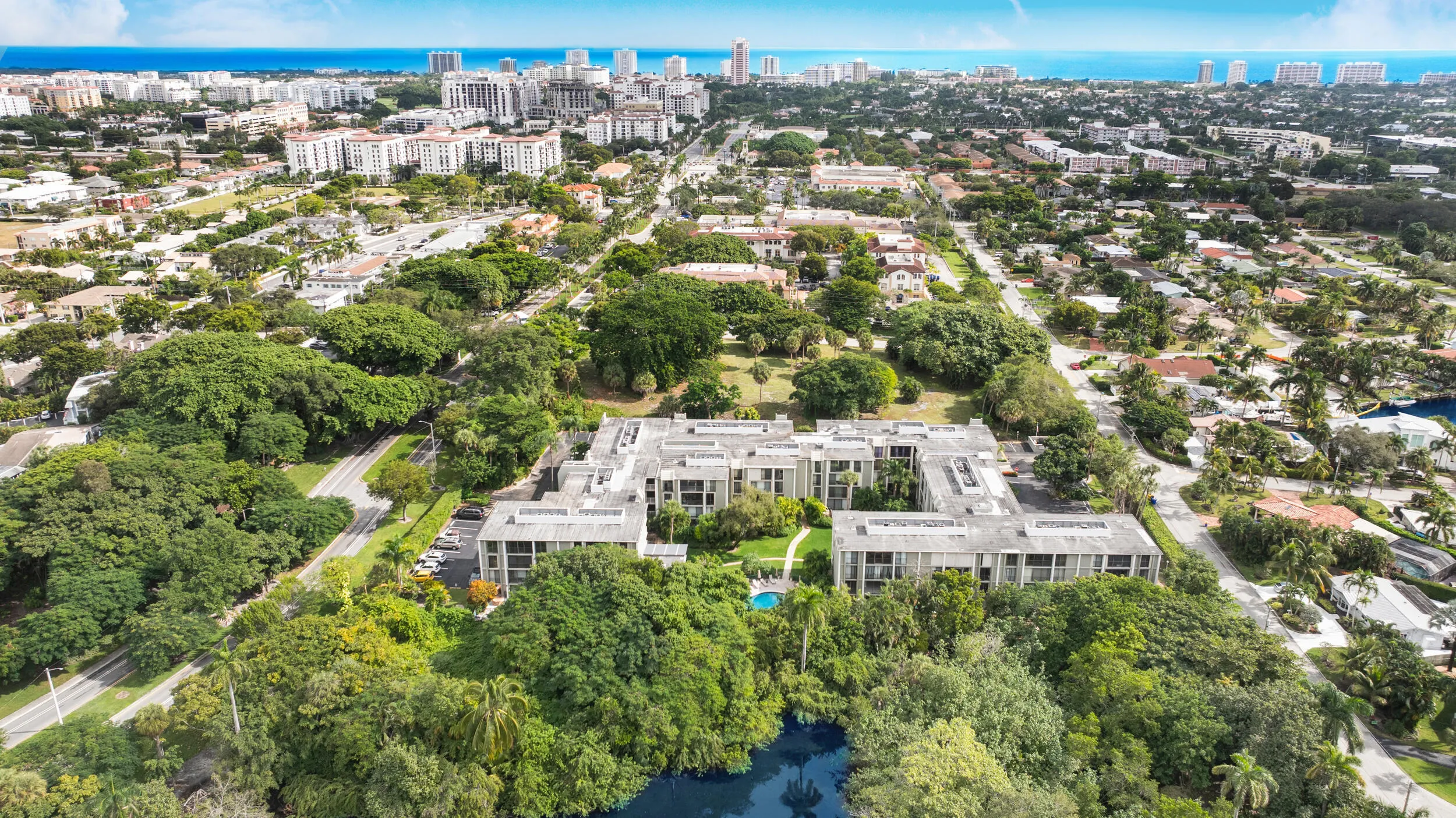 Just a short bike ride from Mizner Park, the beach and all its amenities