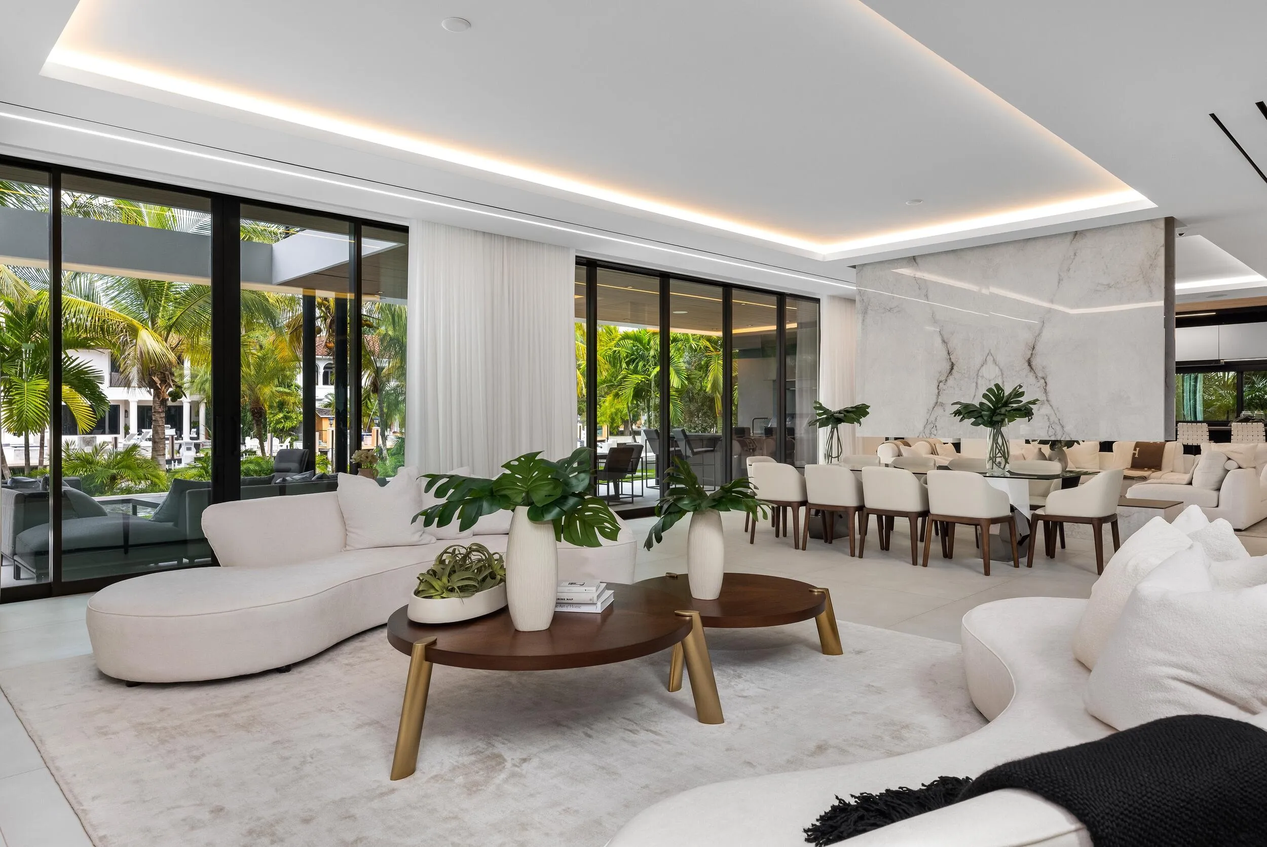 Living Area 2