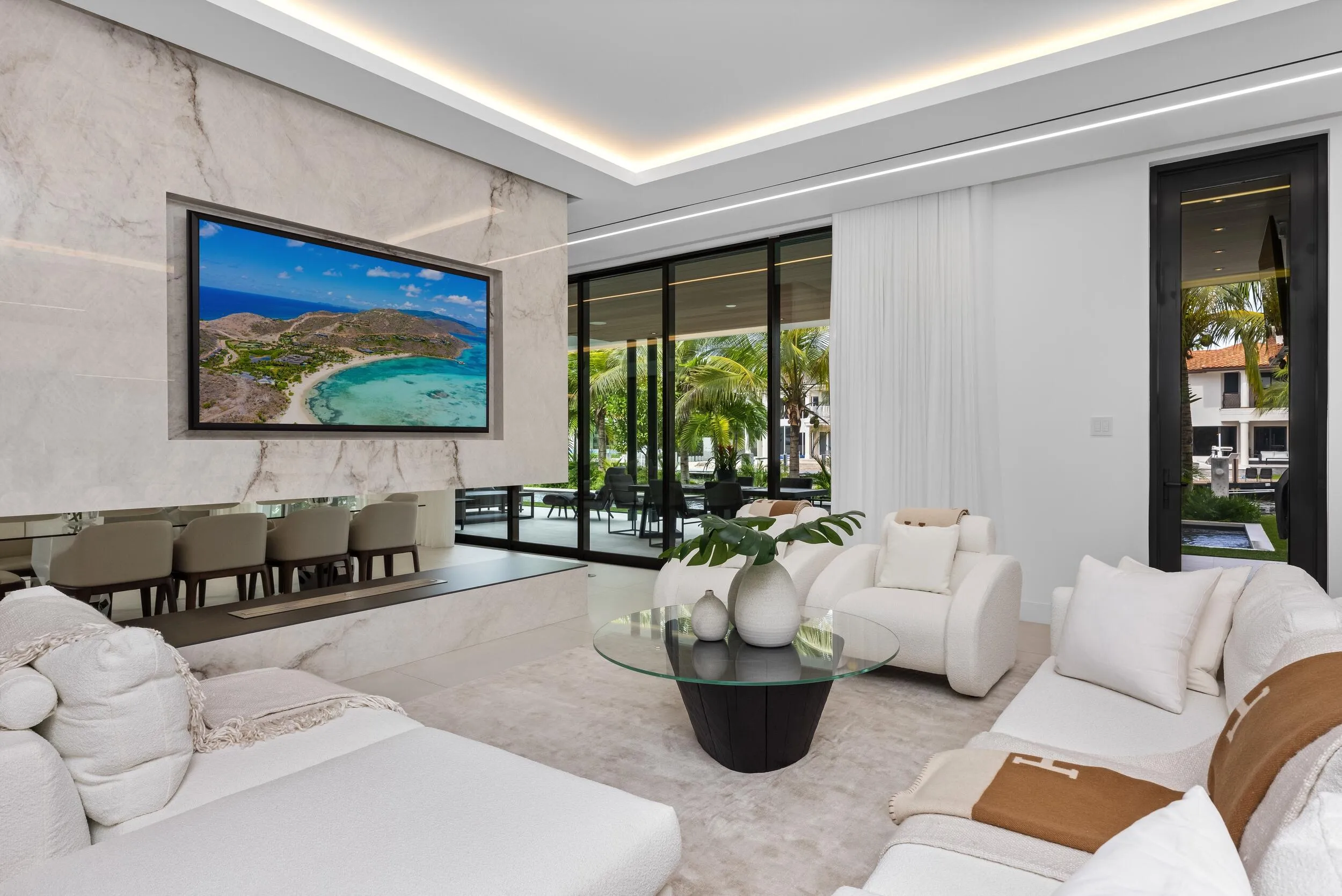 Family Room 4
