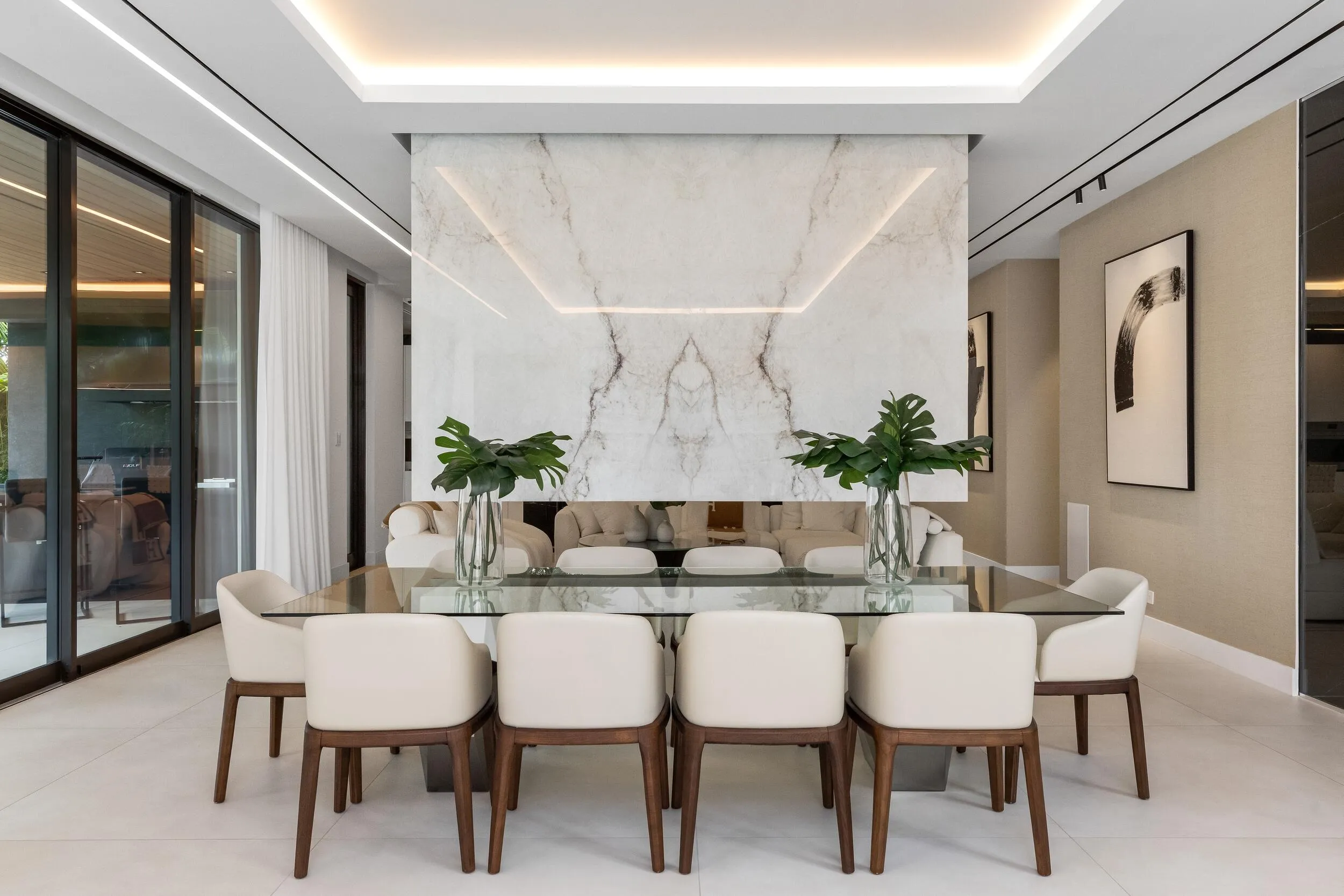 Dining 7