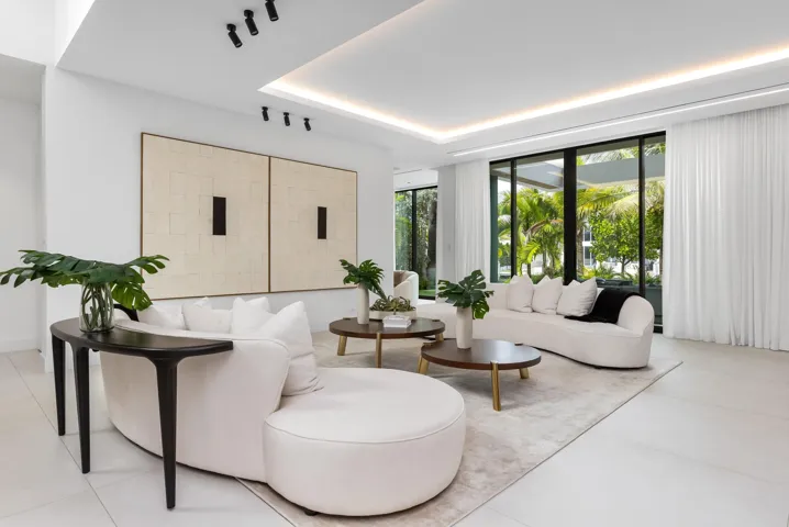 Living Area 1