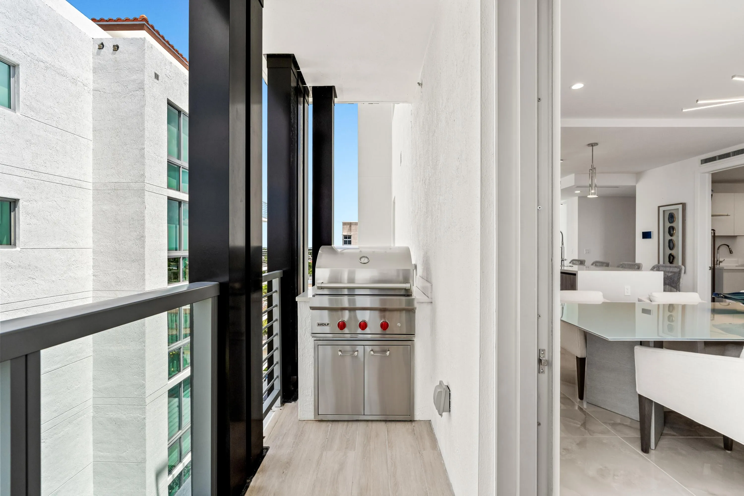 BALCONY SUMMER KITCHEN
