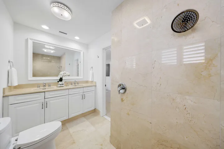 En-suite bathroom