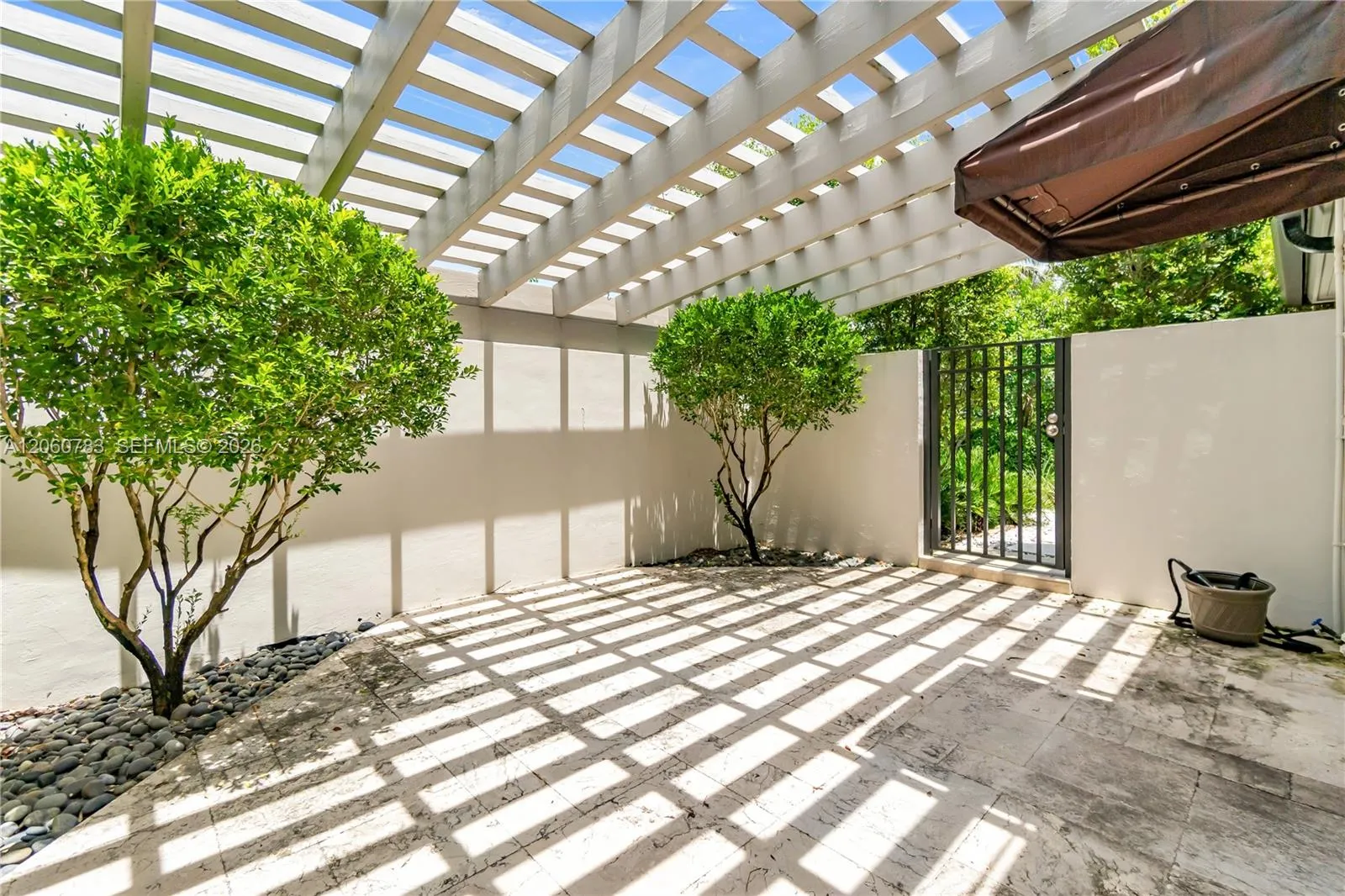 Property photo 38