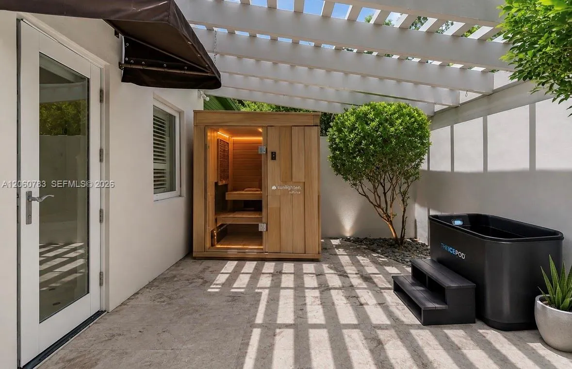 Property photo 44