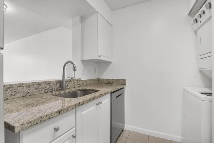 1341 SE 3rd Ave unit 112-2
