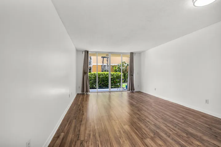 1341 SE 3rd Ave unit 112-3