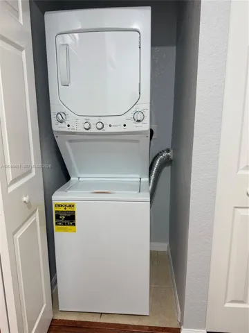 Washer & Dryer