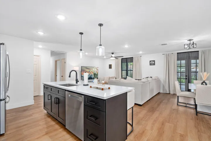living/kitchen