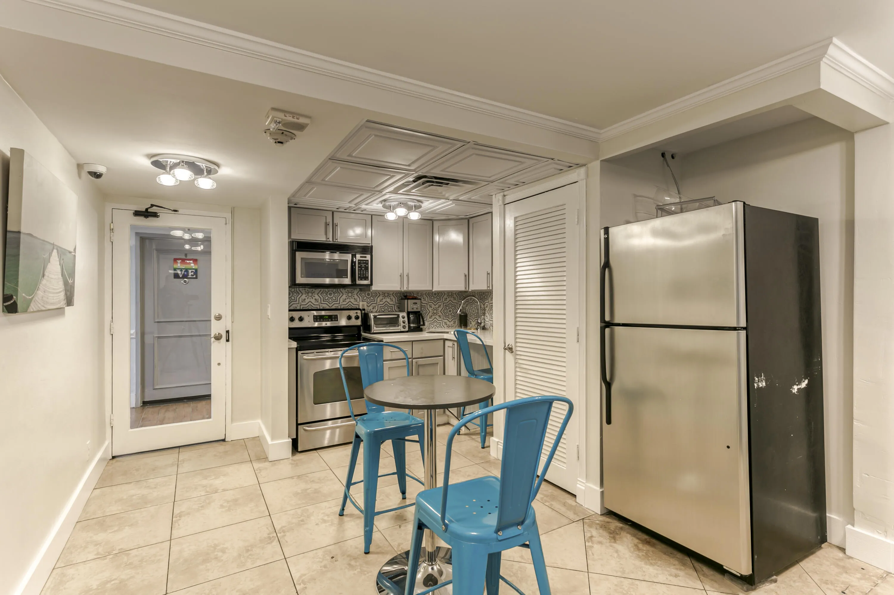 lauderdale tower kitchen (2)