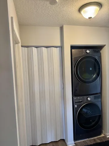 Hallway Washer:Dryer