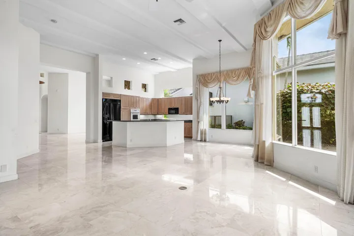 7700 Bella Verde - 2026 (19)