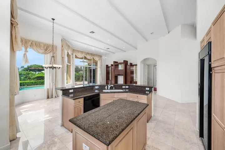 7700 Bella Verde - 2026 (16)