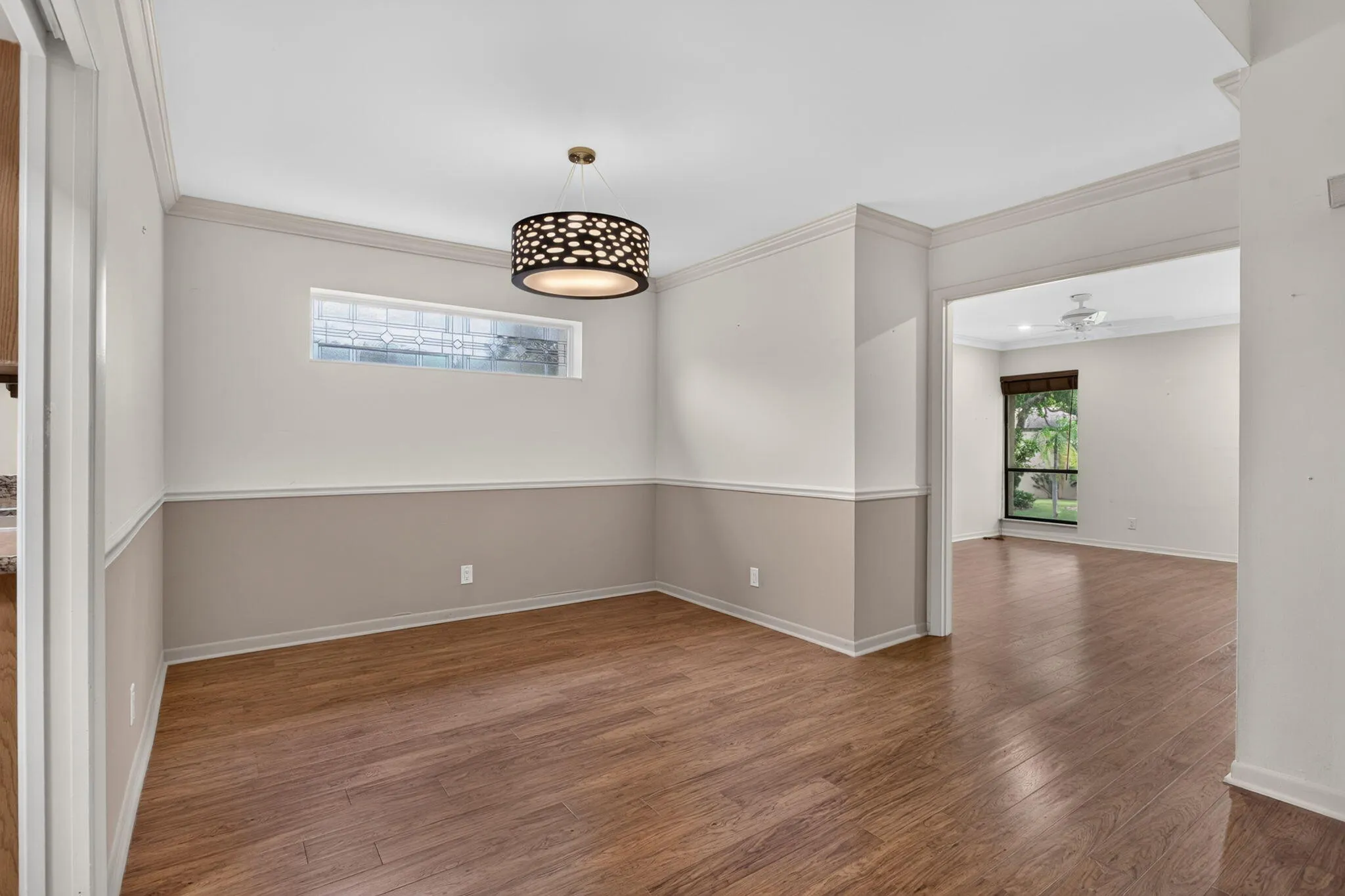 FORMAL DINING AREA
