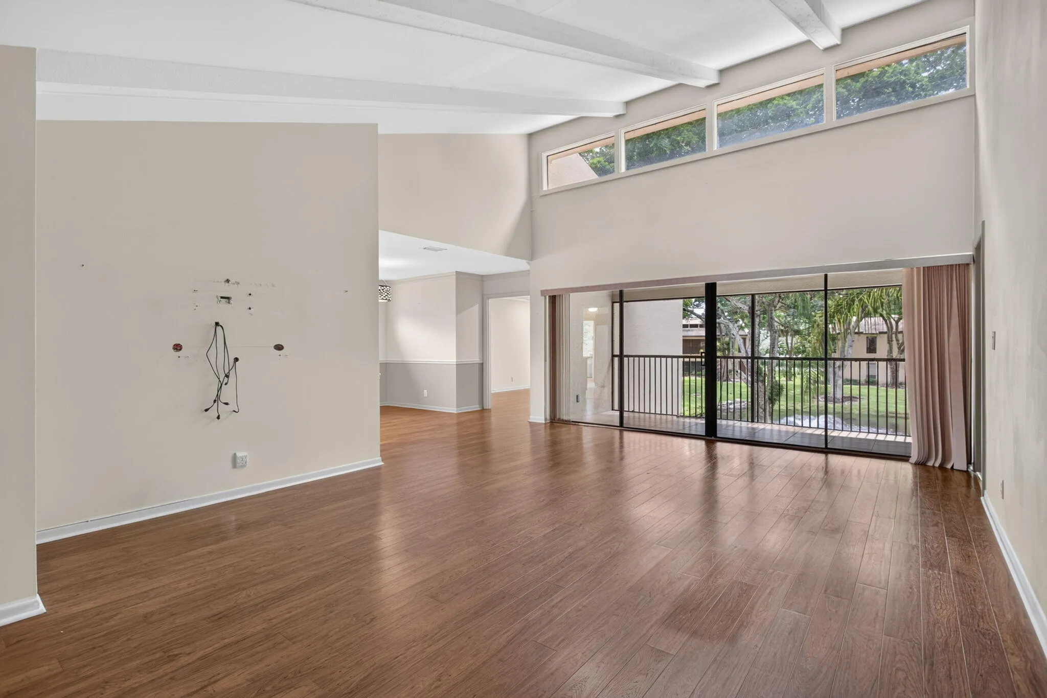 WOOD FLOORS
