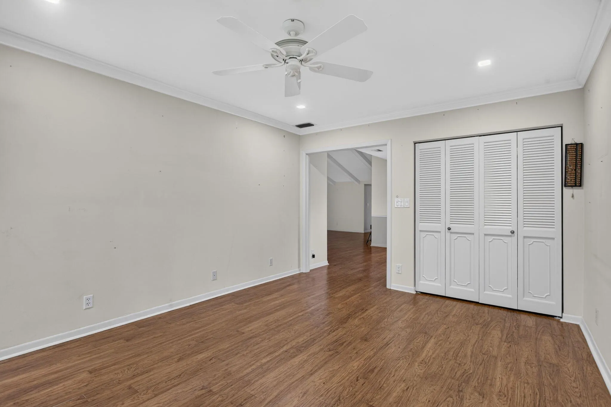 WOOD FLOORING