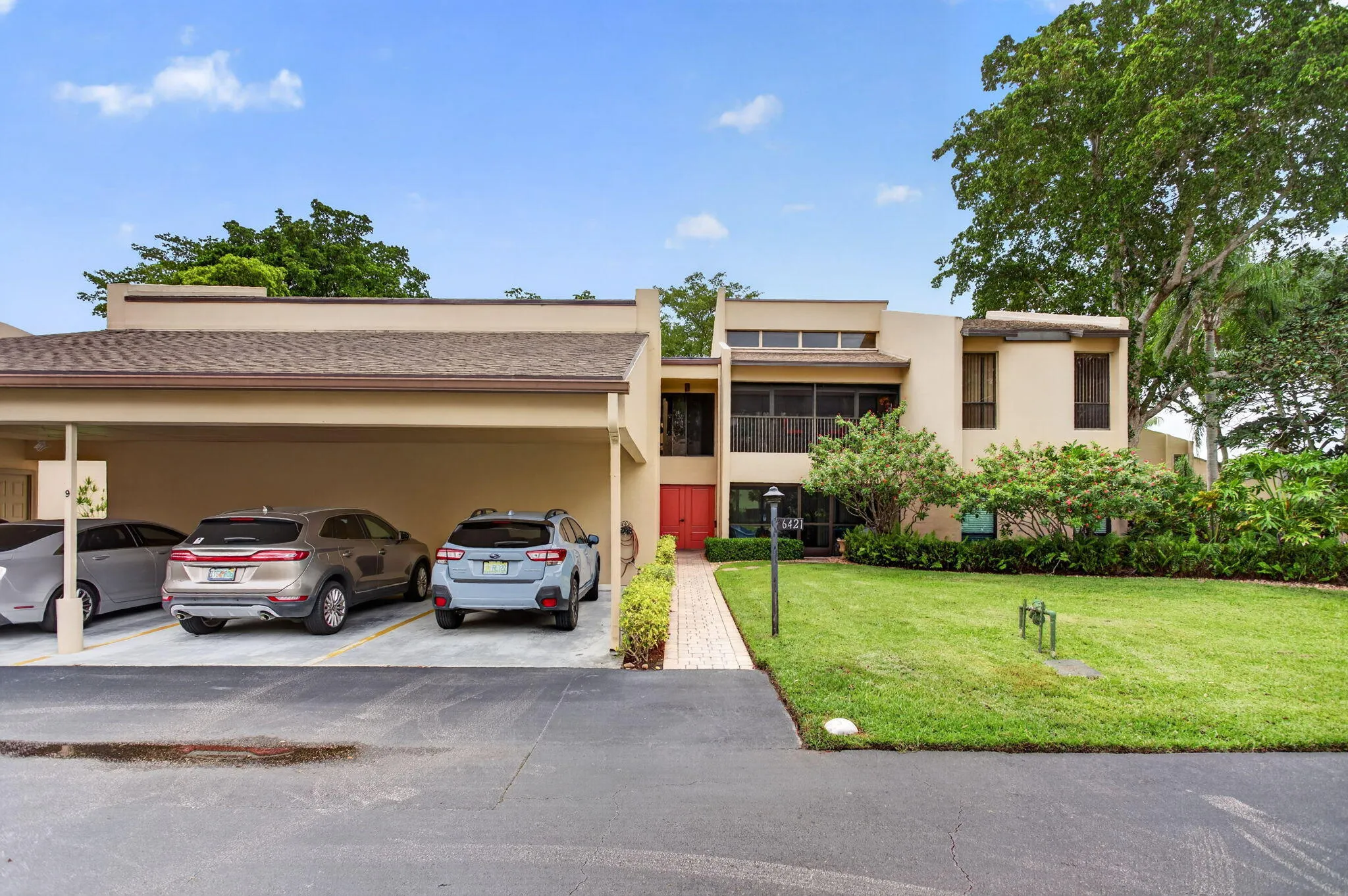 COVERED CARPORT PARKING